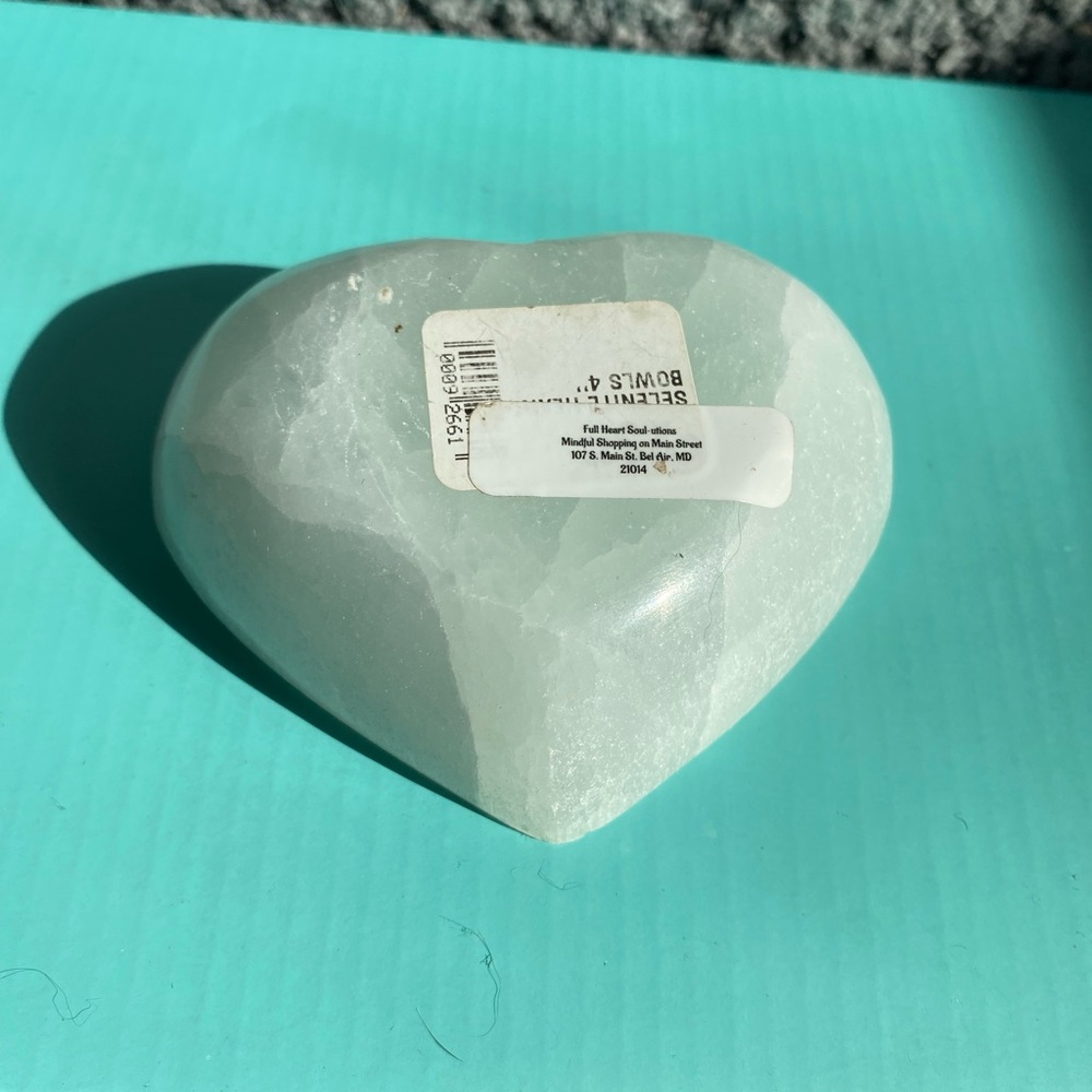 Heart-Shaped Crystal Decor - Picture 3 of 4